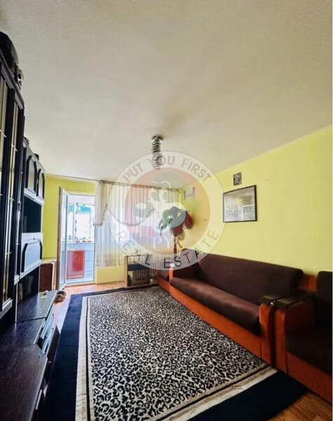 Plaza Mall | Apartament 3 camere | semidecomandat | 64mp | B11041